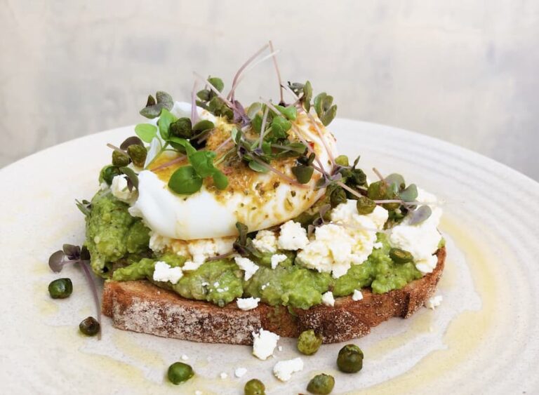 four ate five avo toast